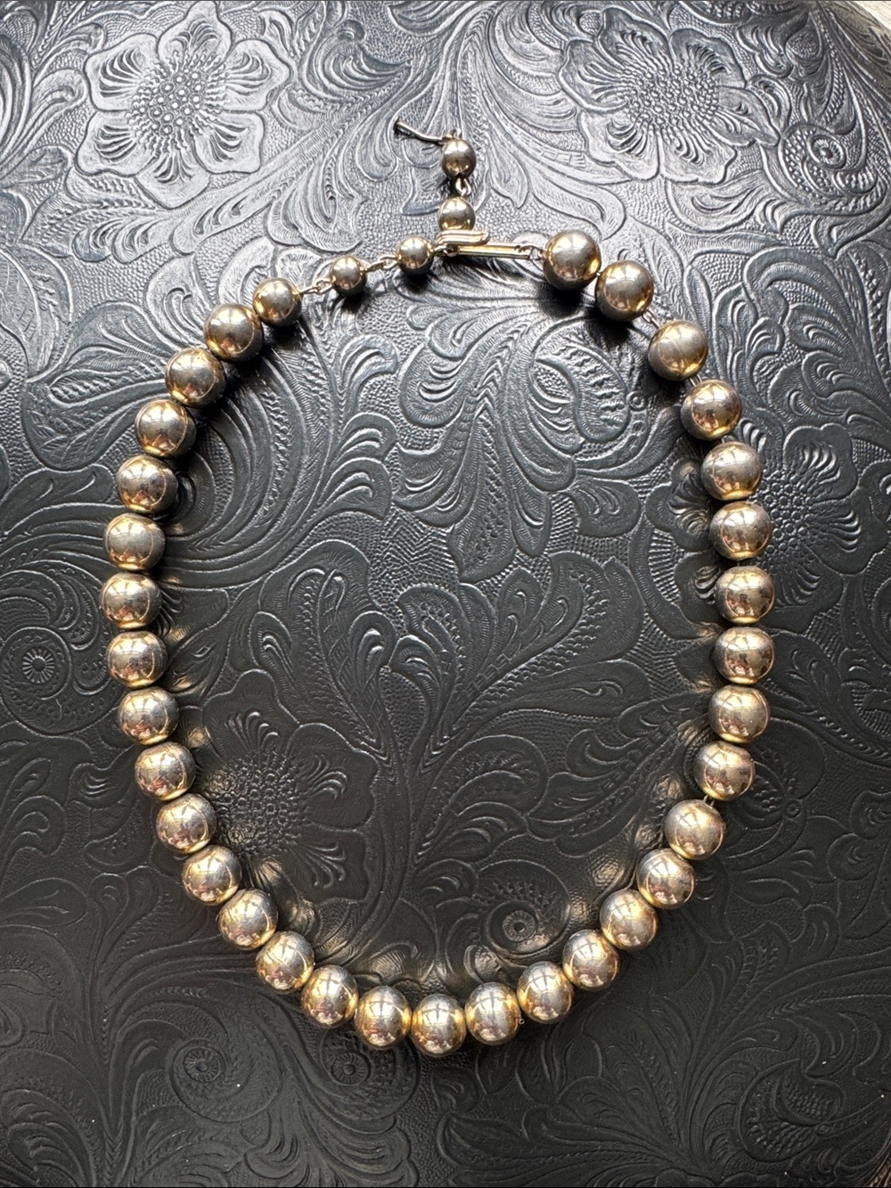 Gold Tone Beaded Necklace